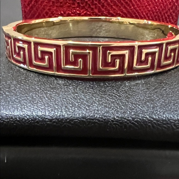 House of Harlow 1960 | Greek Motif Bangle Bracelet - Picture 9 of 10